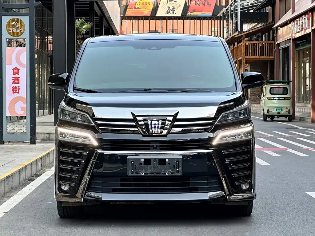 Toyota Vellfire — фото 2