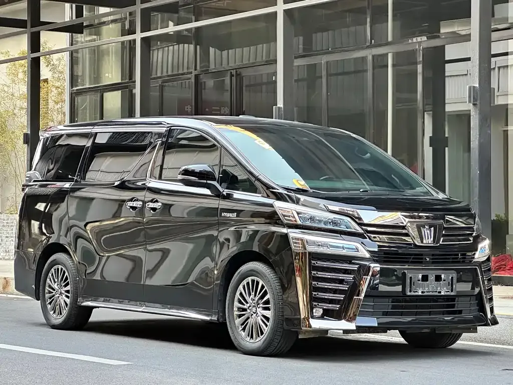 Toyota Vellfire — фото 3