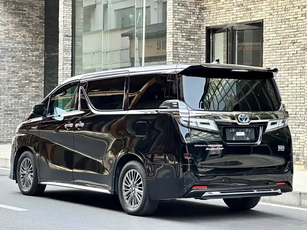 Toyota Vellfire — фото 9