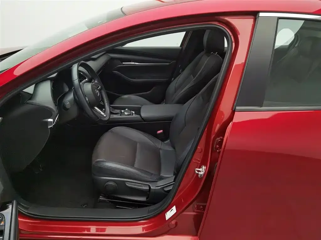 Mazda 3 Axela — фото 10
