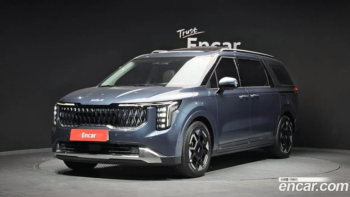 Kia Carnival — фото 1