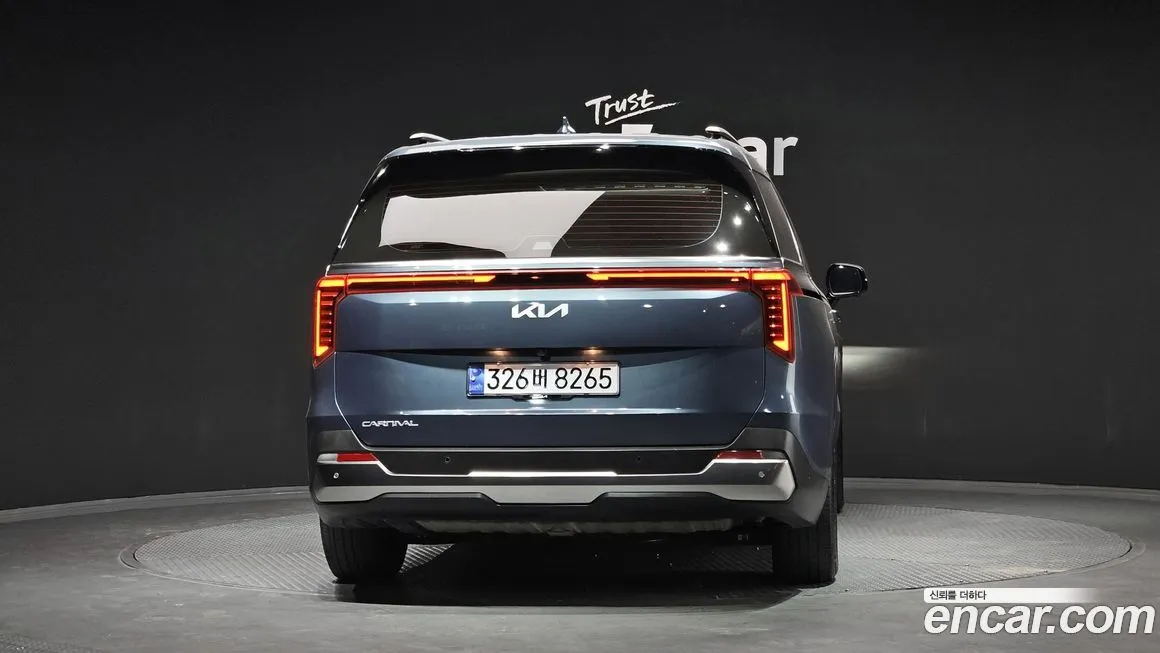 Kia Carnival — фото 4