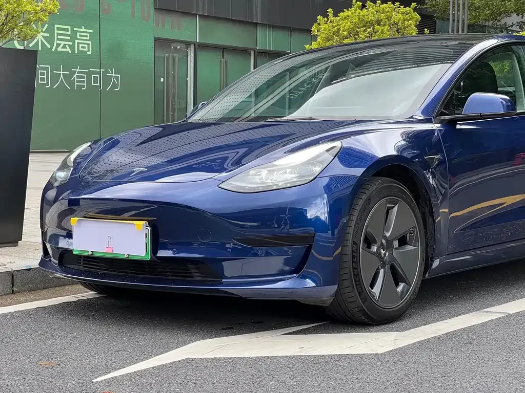 Tesla Model 3 — фото 2