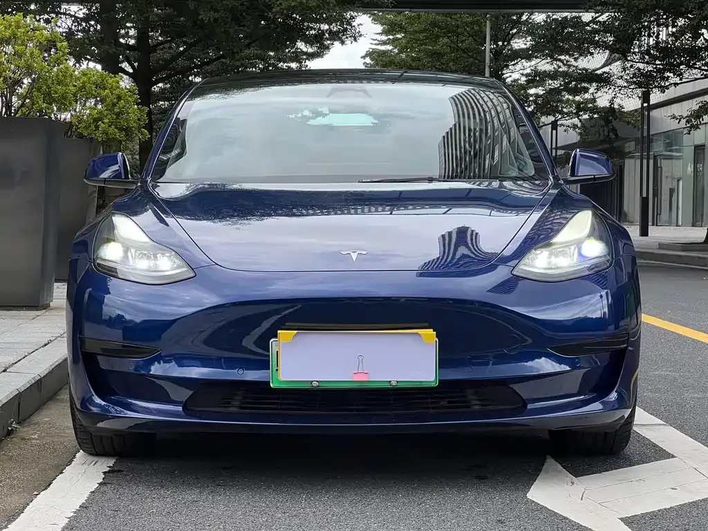 Tesla Model 3 — фото 4