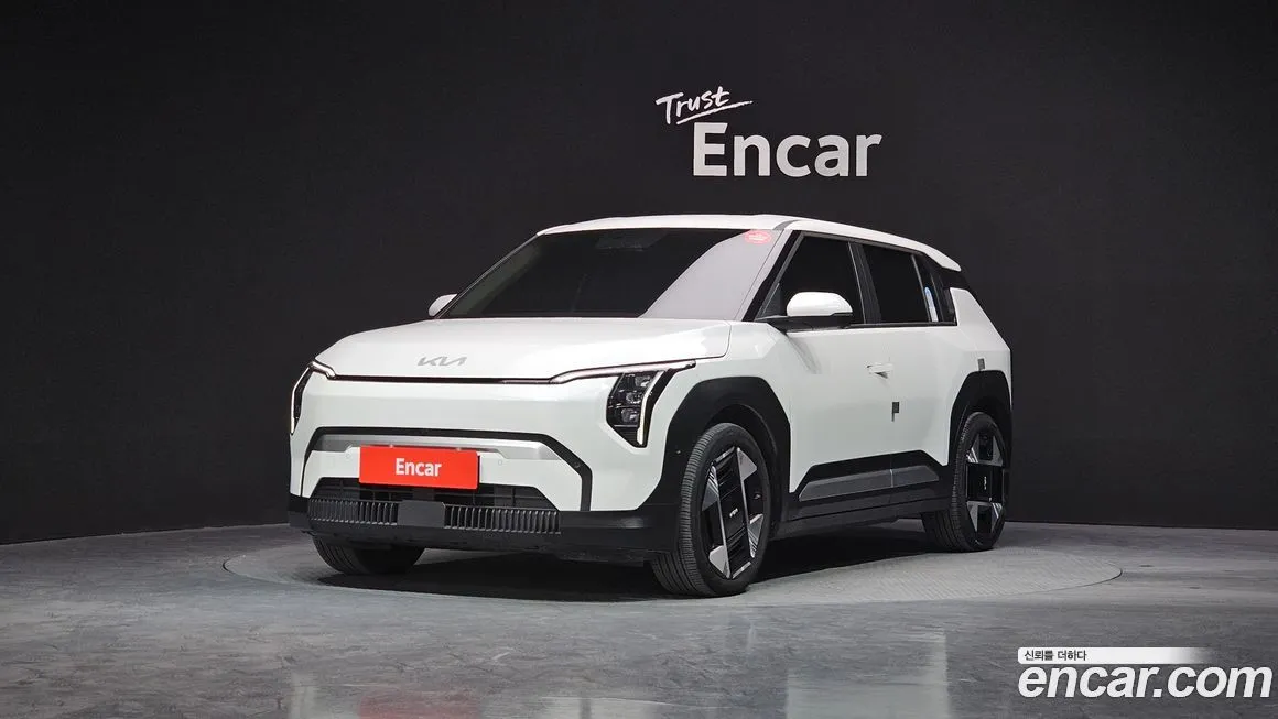 Kia EV3 — фото 1