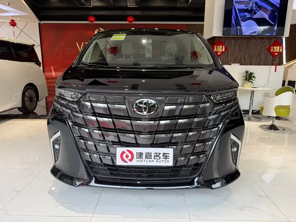 Toyota Alphard — фото 2