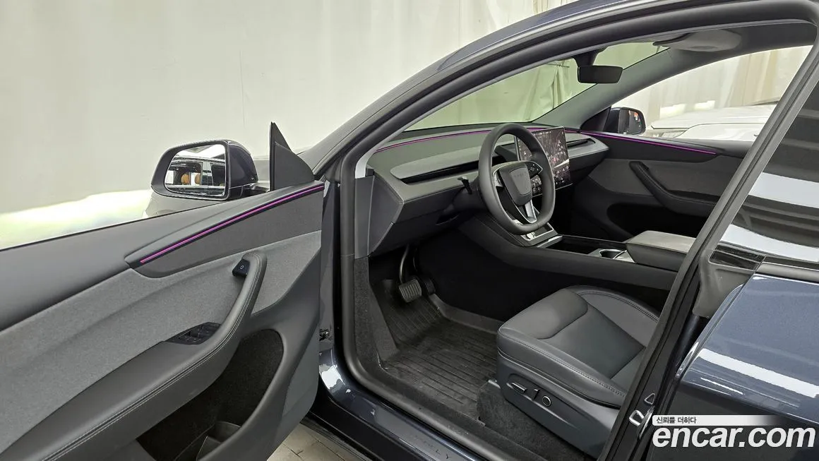 Tesla Model Y — фото 10