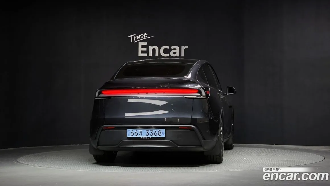 Tesla Model Y — фото 4