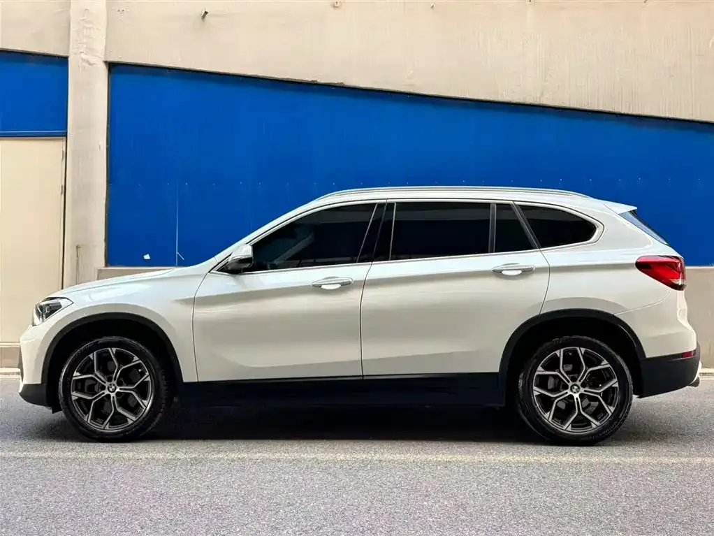 BMW X1 — фото 3