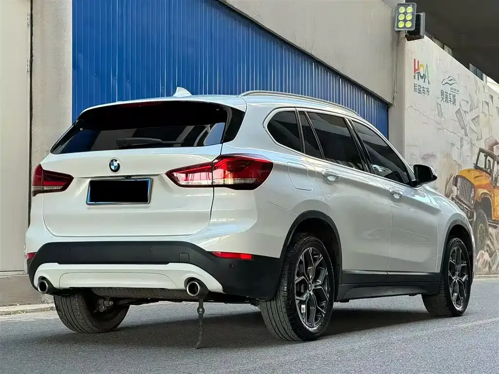 BMW X1 — фото 5