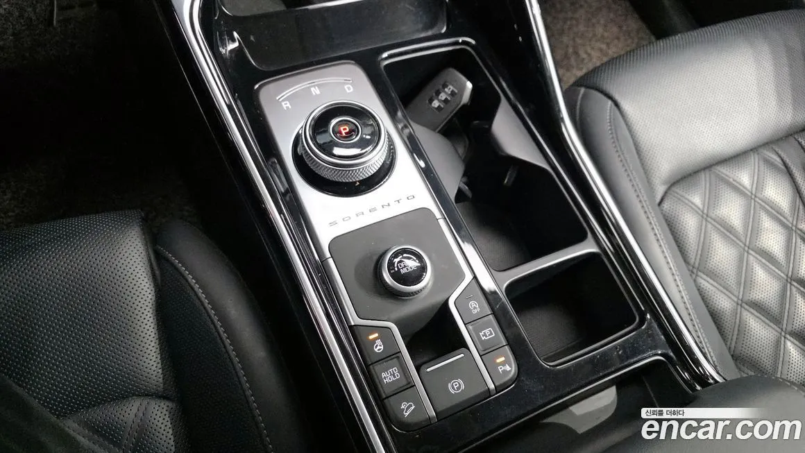 Kia Sorento — фото 9