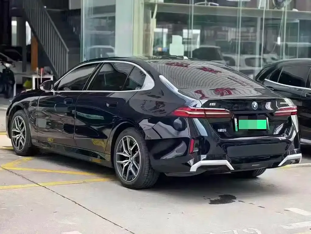 BMW i5 — фото 8