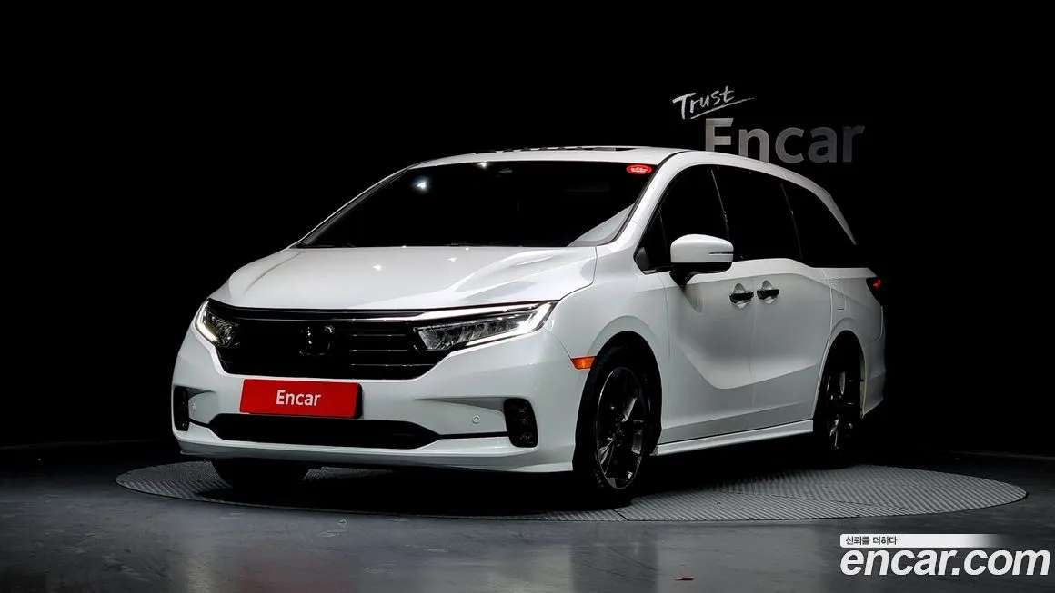 Honda Odyssey — фото 1