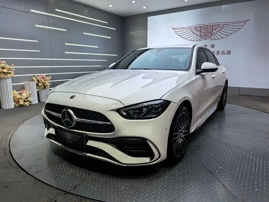 Mercedes-Benz C-Class — фото 1