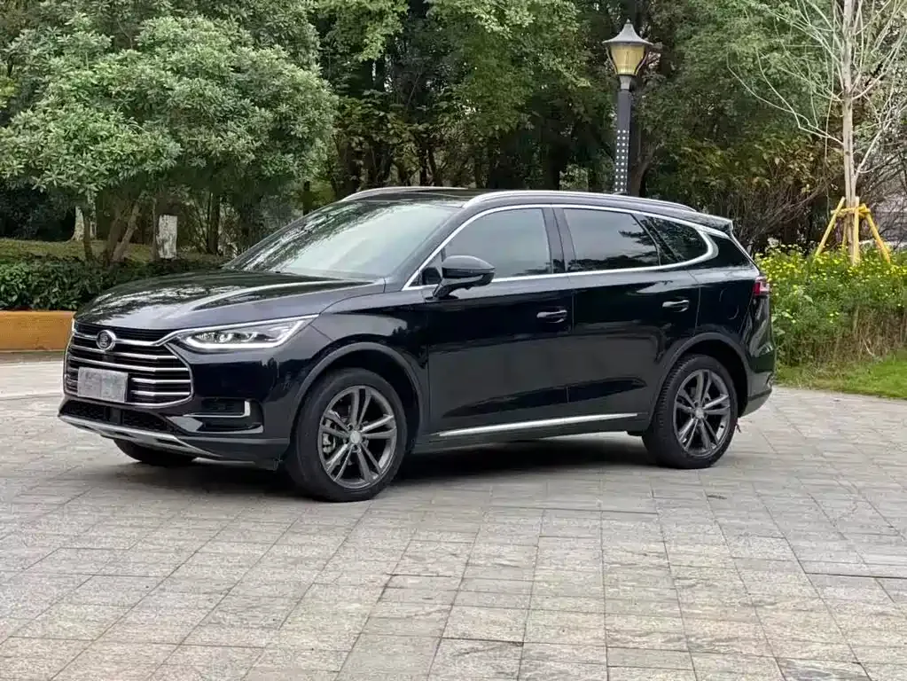 BYD Tang — фото 1