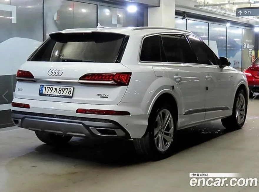 Audi Q7 — фото 4
