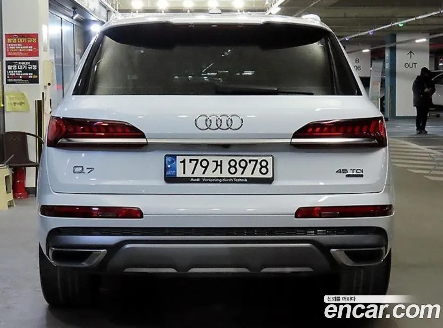 Audi Q7 — фото 5