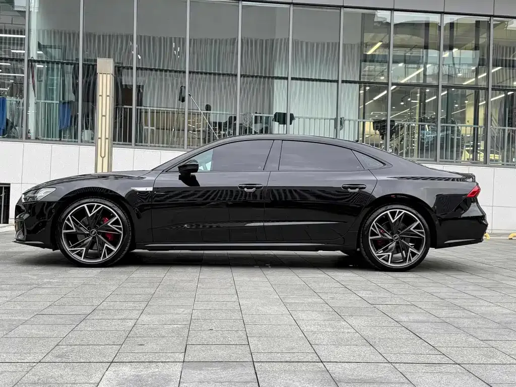 Audi A7L — фото 3