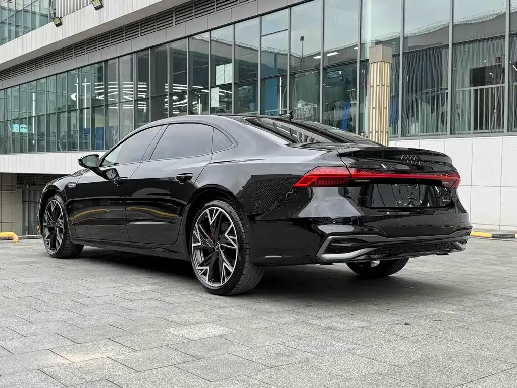 Audi A7L — фото 4