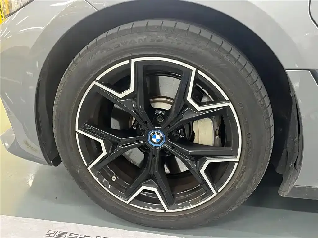 BMW i3 — фото 6