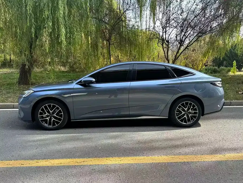 BYD Seal — фото 4
