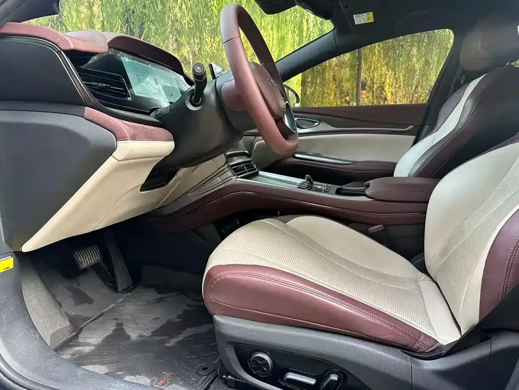 BYD Seal — фото 8
