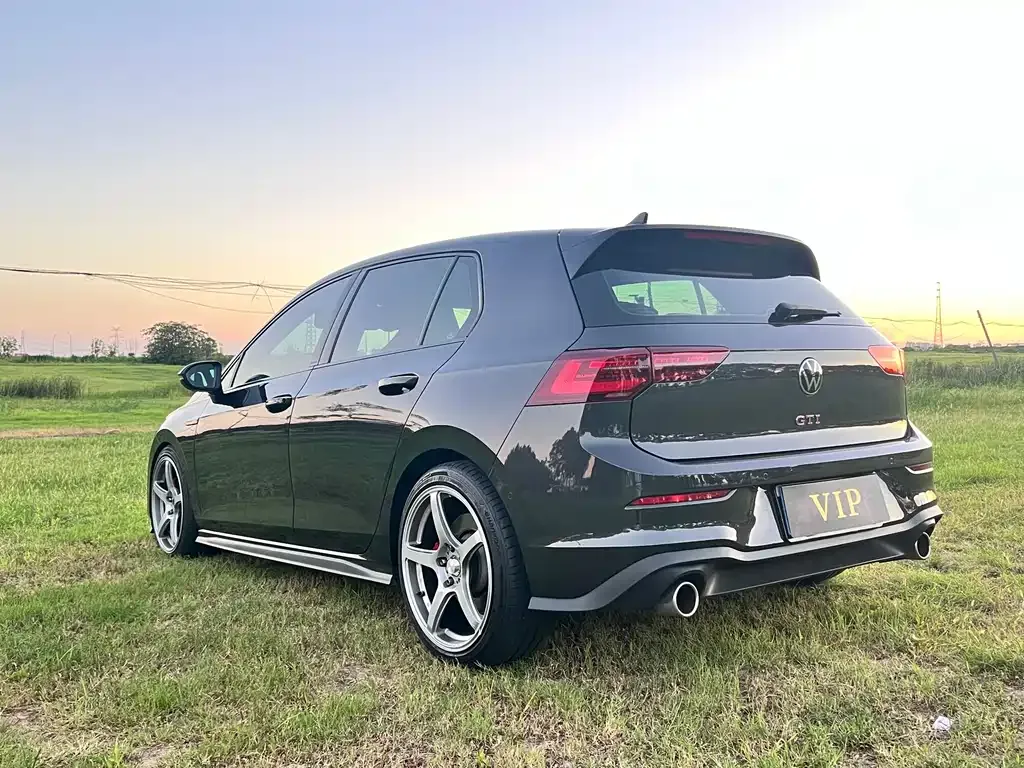 Volkswagen Golf GTI — фото 5