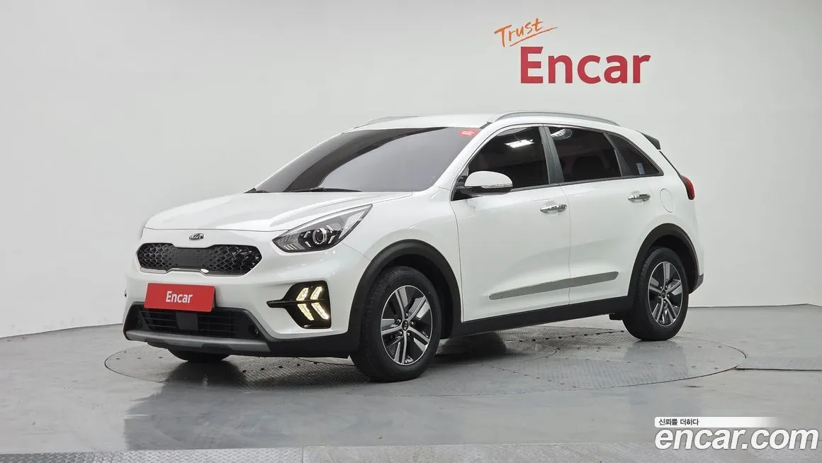 Kia Niro — фото 1