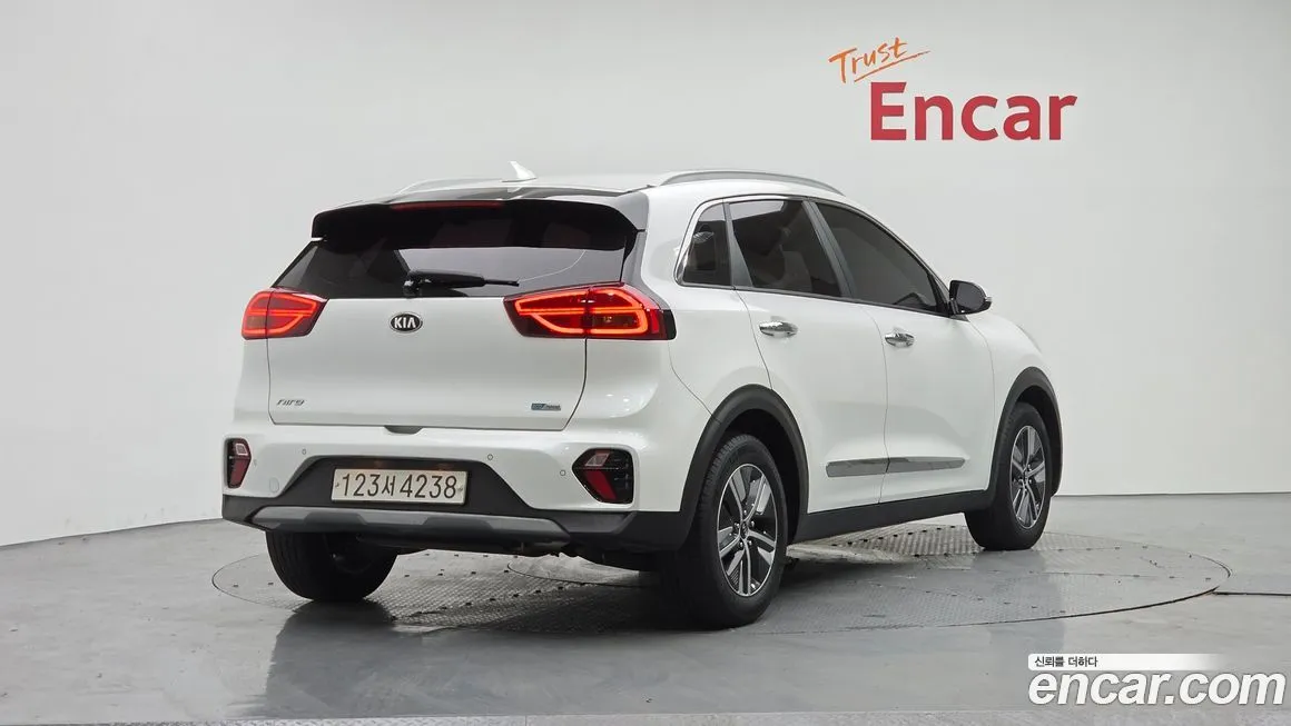 Kia Niro — фото 4