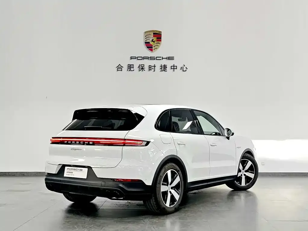 Porsche Cayenne Hybrid — фото 6