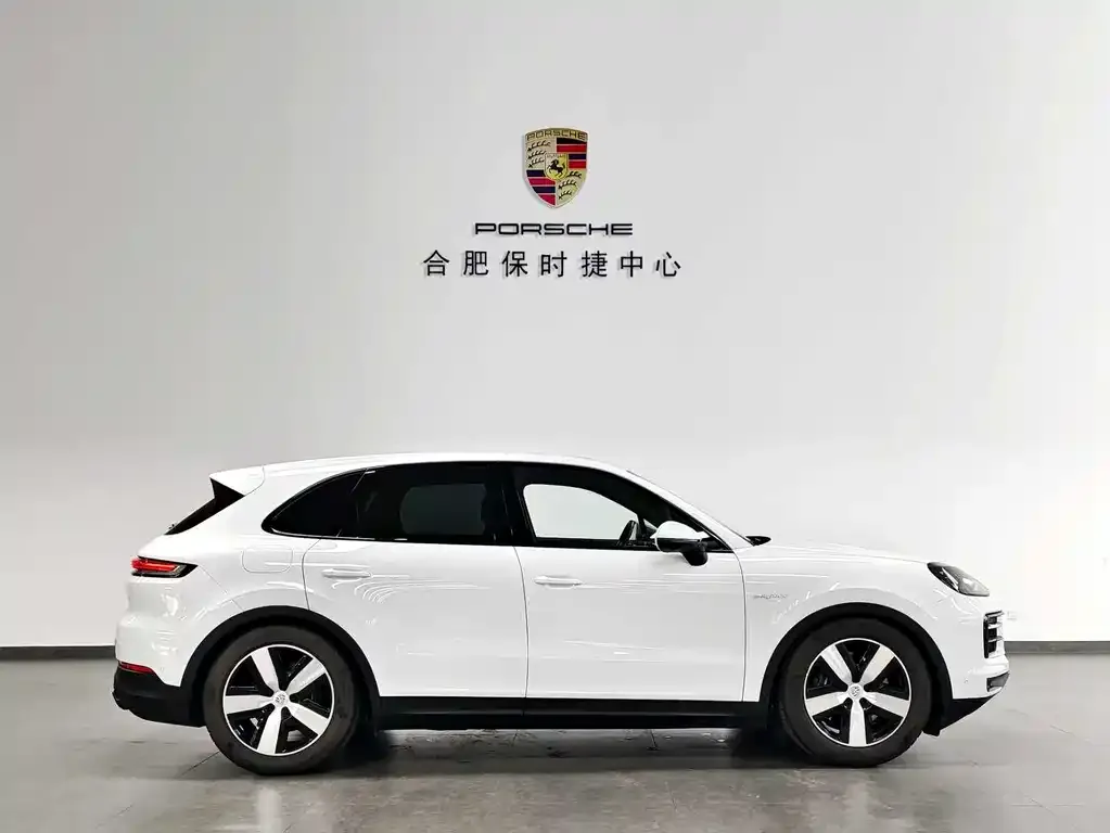 Porsche Cayenne Hybrid — фото 7