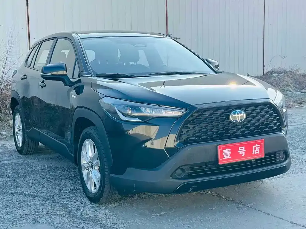 Toyota Corolla Cross — фото 3