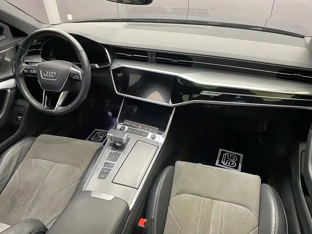 Audi A6L — фото 9