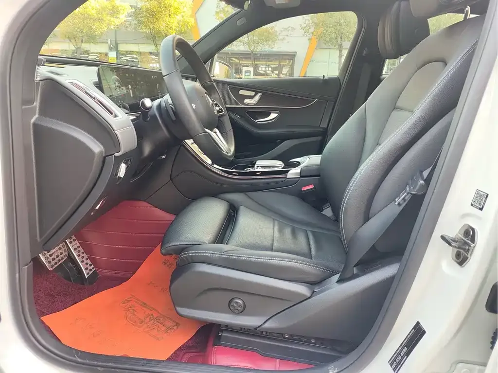 Mercedes-Benz EQC — фото 7