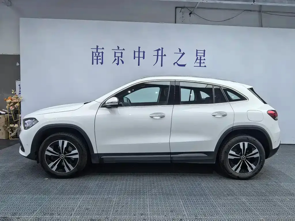 Mercedes-Benz GLA — фото 7