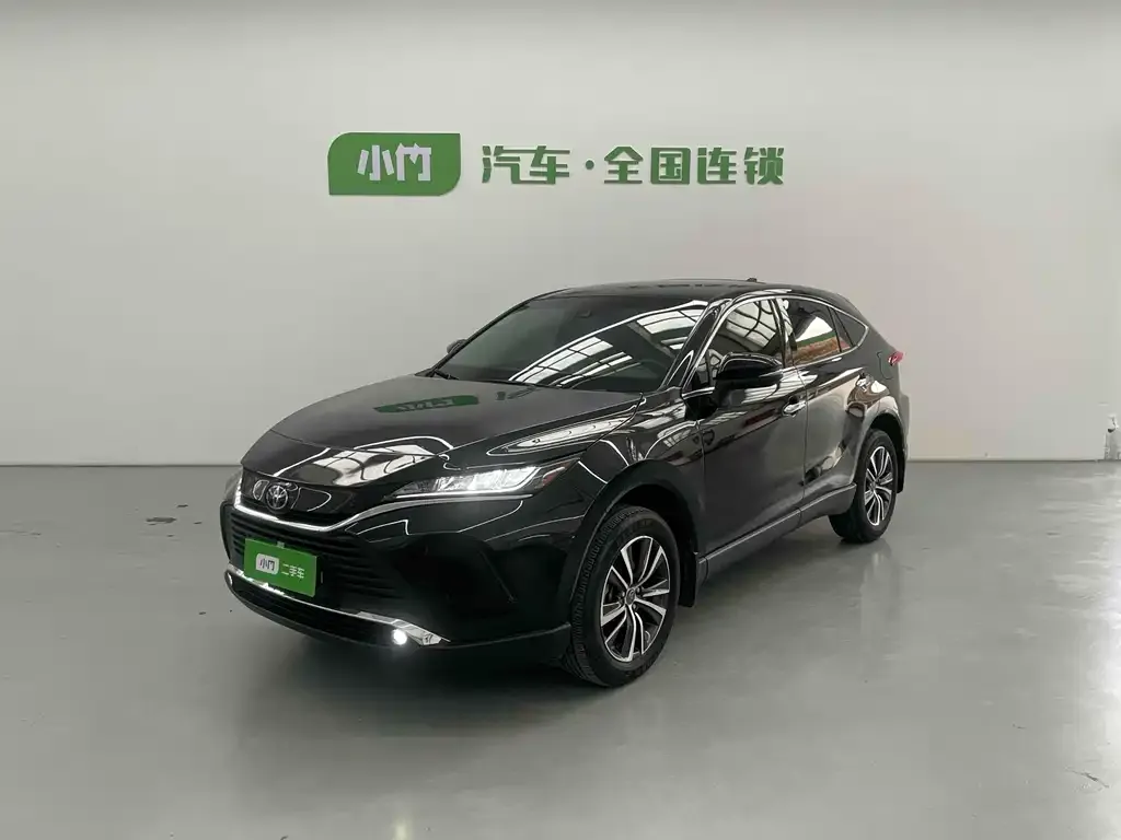 Toyota Harrier — фото 1