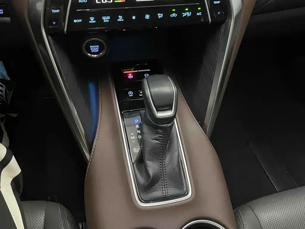 Toyota Harrier — фото 10