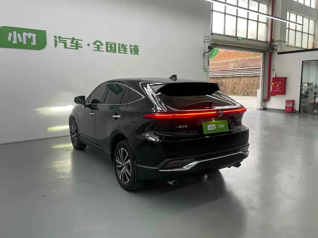Toyota Harrier — фото 6