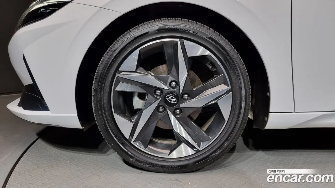 Hyundai AVANTE — фото 5