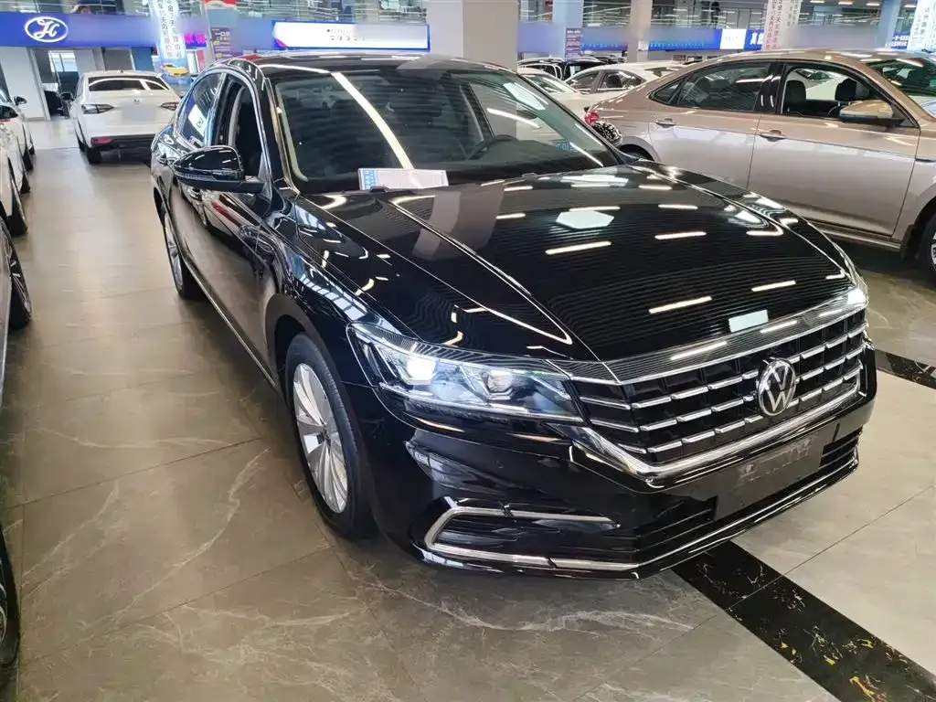 Volkswagen Passat — фото 4