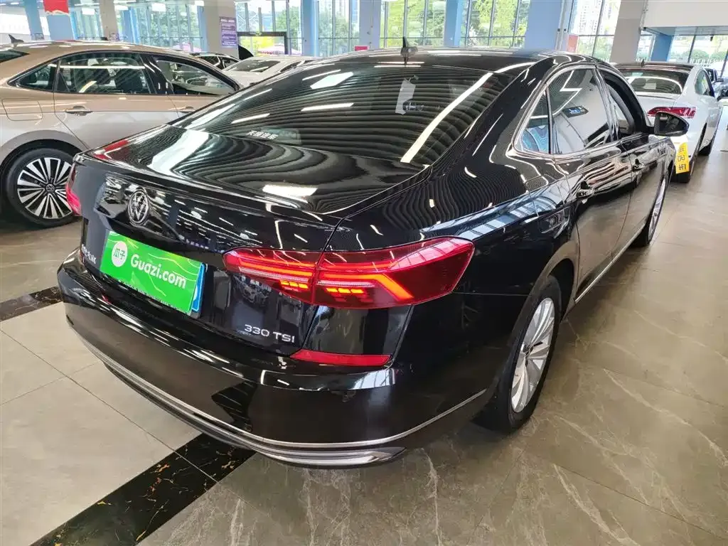 Volkswagen Passat — фото 7