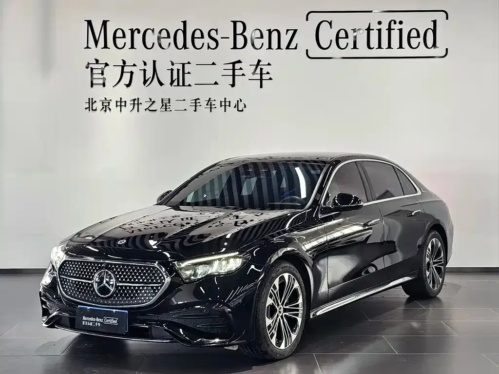 Mercedes-Benz E-Class — фото 1