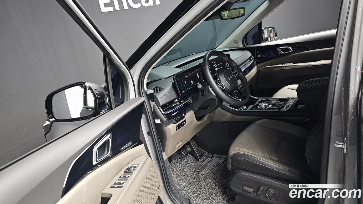 Kia Carnival — фото 10