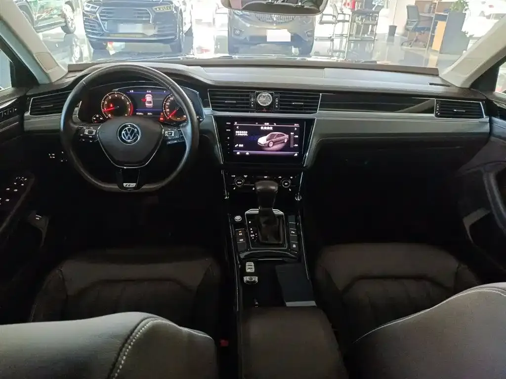 Volkswagen Phideon — фото 10