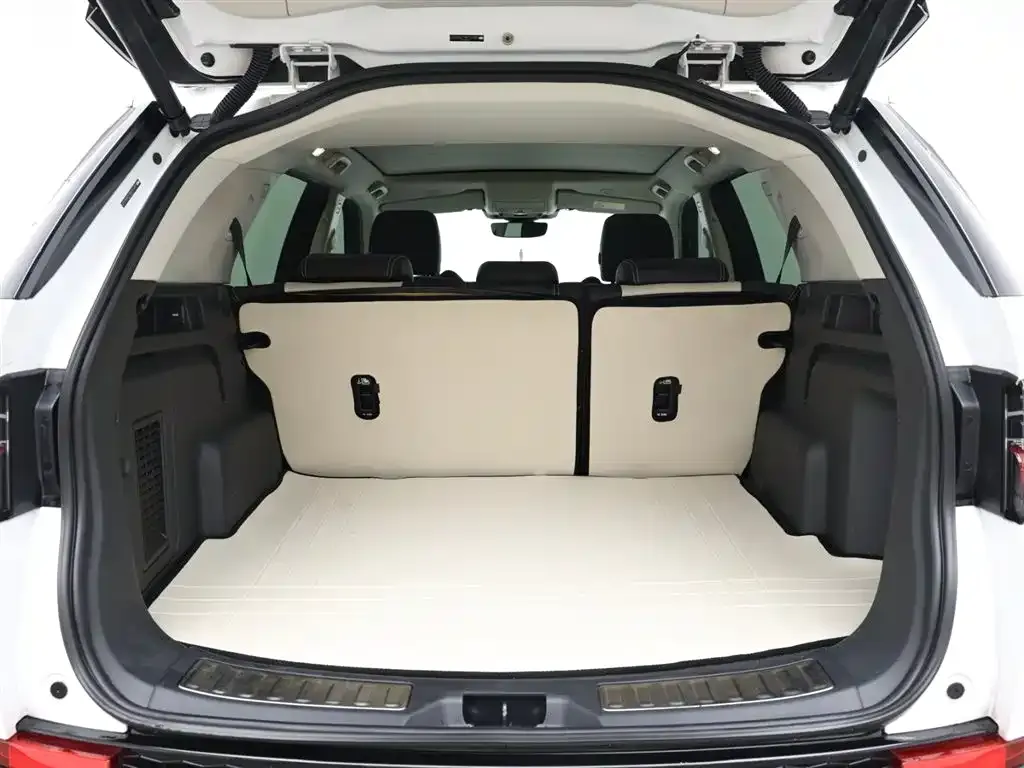 Land Rover Discovery Sport Hybrid — фото 8