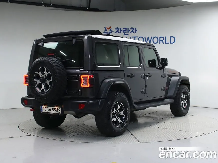 Jeep Wrangler — фото 2