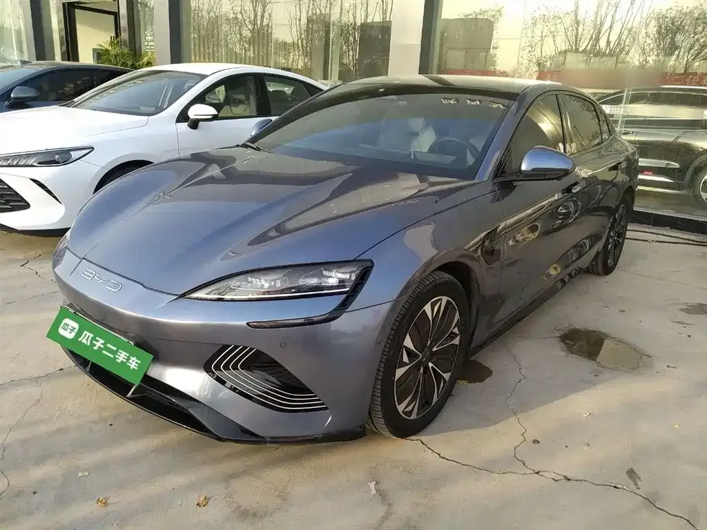 BYD Seal — фото 1