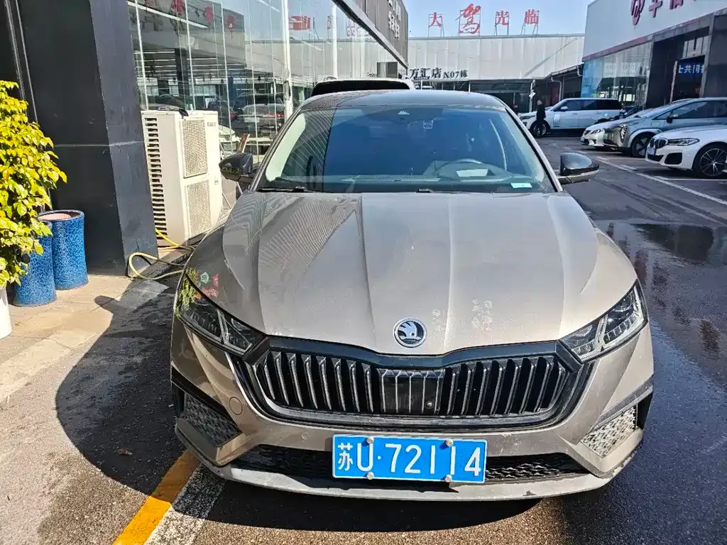 Skoda Octavia — фото 2