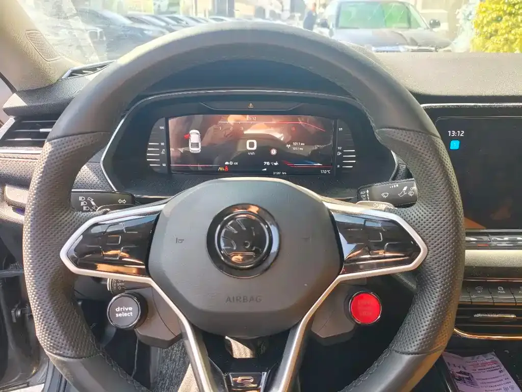 Skoda Octavia — фото 8