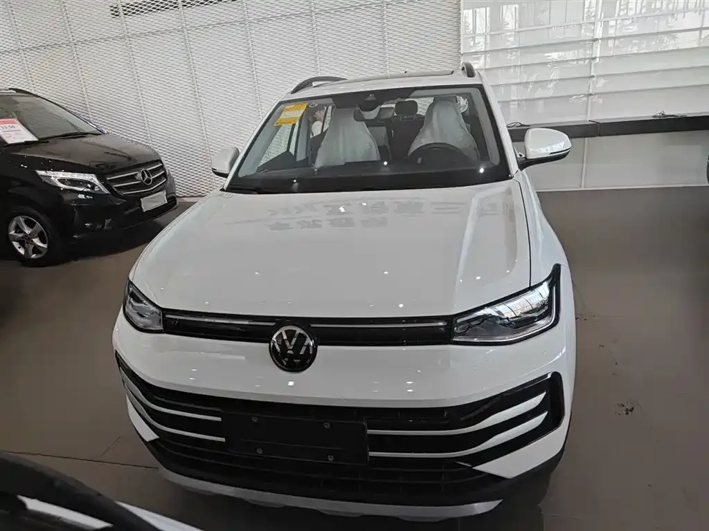 Volkswagen Tharu — фото 3